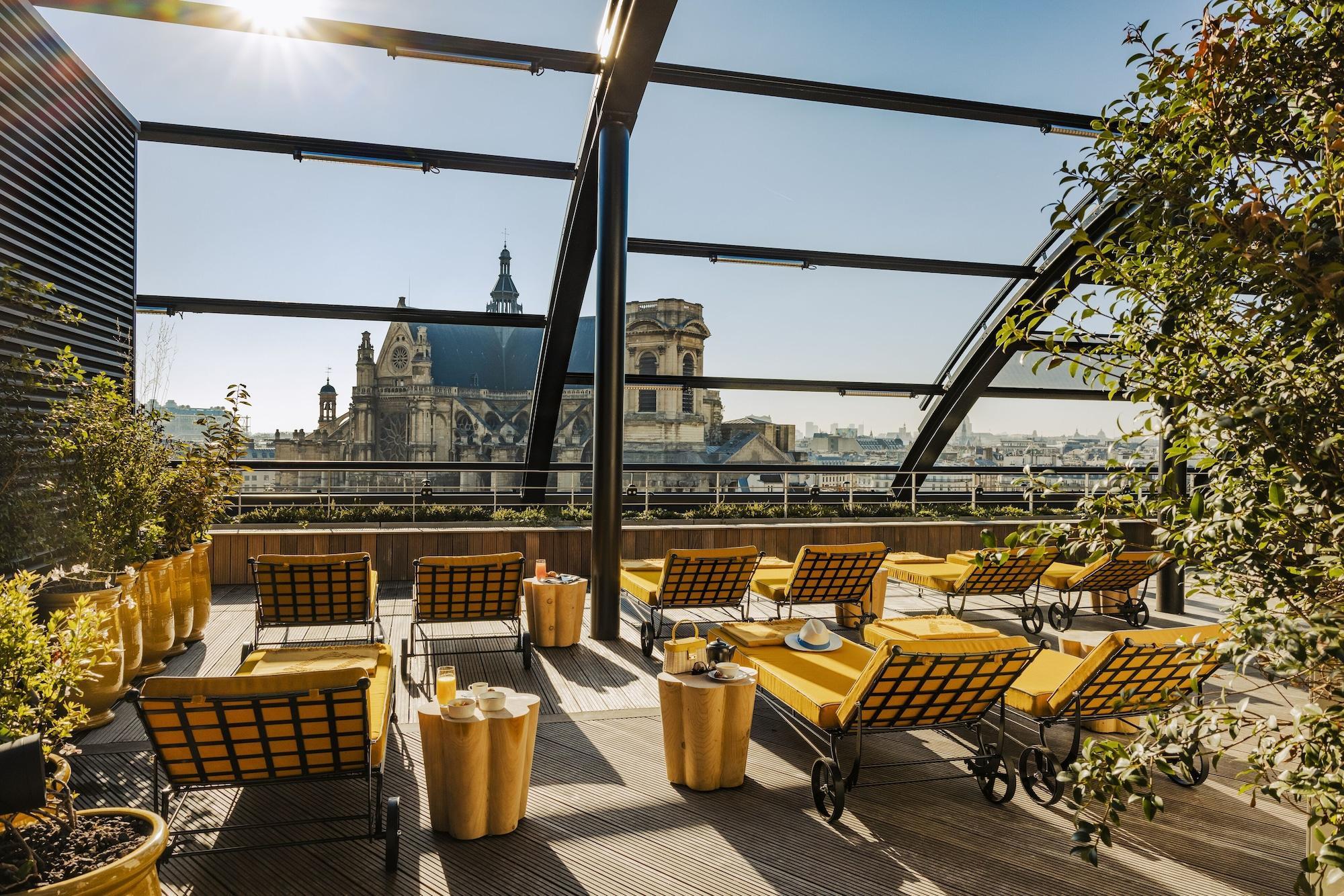 Madame Reve Hotel