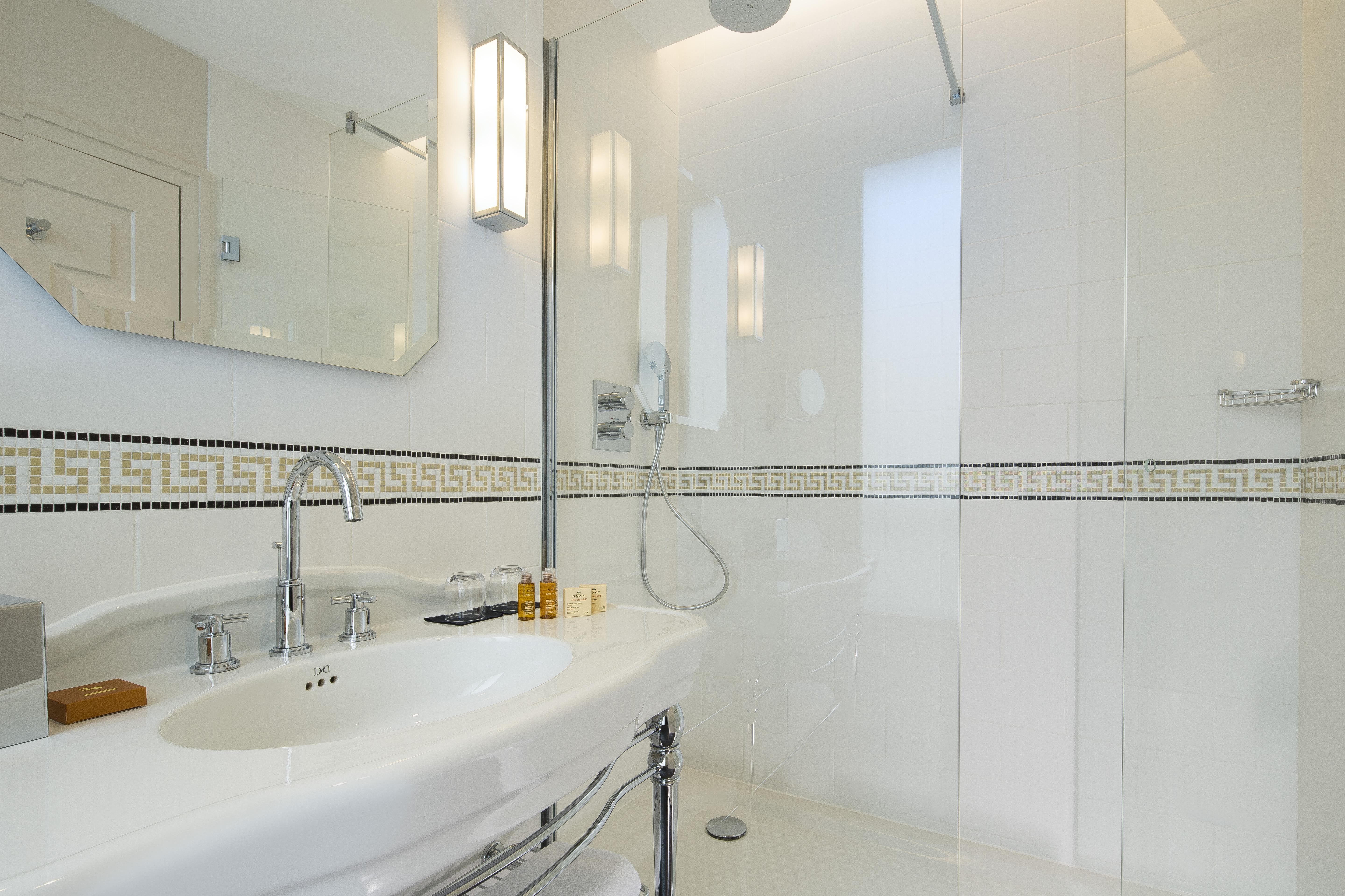 Le Tsuba Hotel 4*