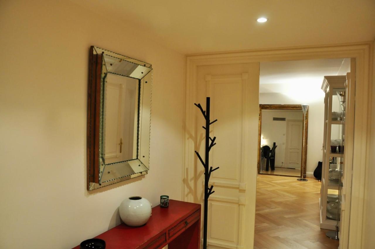 Au Champs Elysées Appartement Paris
