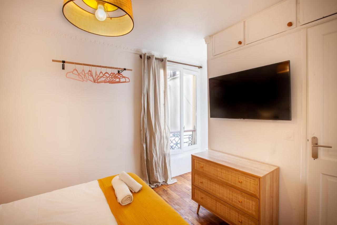 Apartment Eiffel Tower Rue Cler