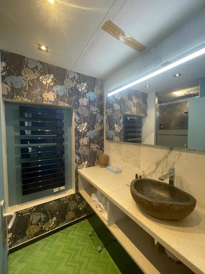 Aparthotel 33 Marbeuf Paris