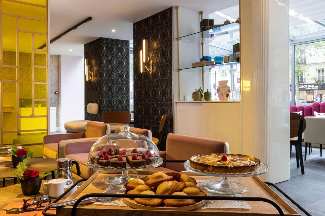 Nude - Color Vision Hotel Paris