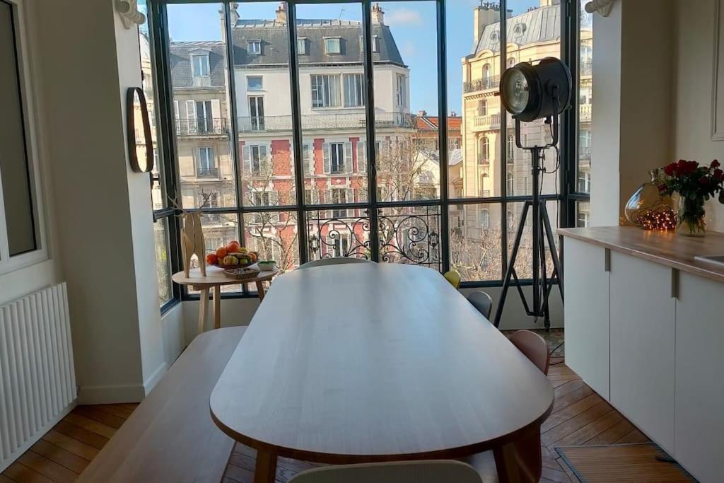 Superbe Haussmanien. 3 Chambres. Apartment