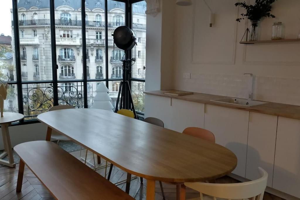 Superbe Haussmanien. 3 Chambres. * Paris