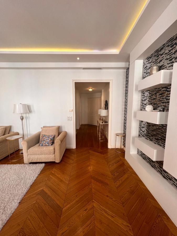 Champs-élysées - Hala Appartement Paris