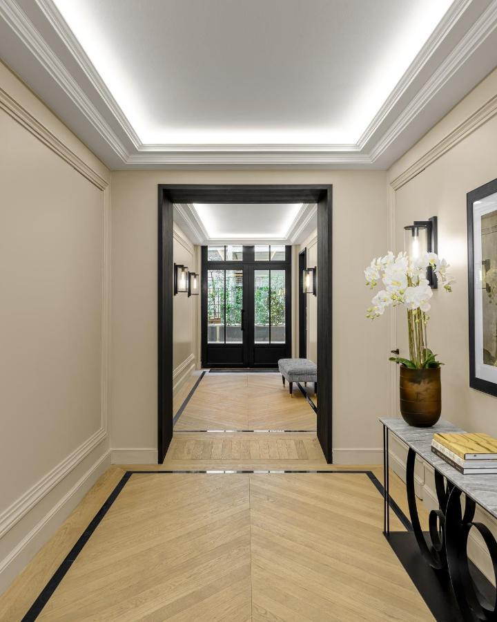 Aparthotel Black Door