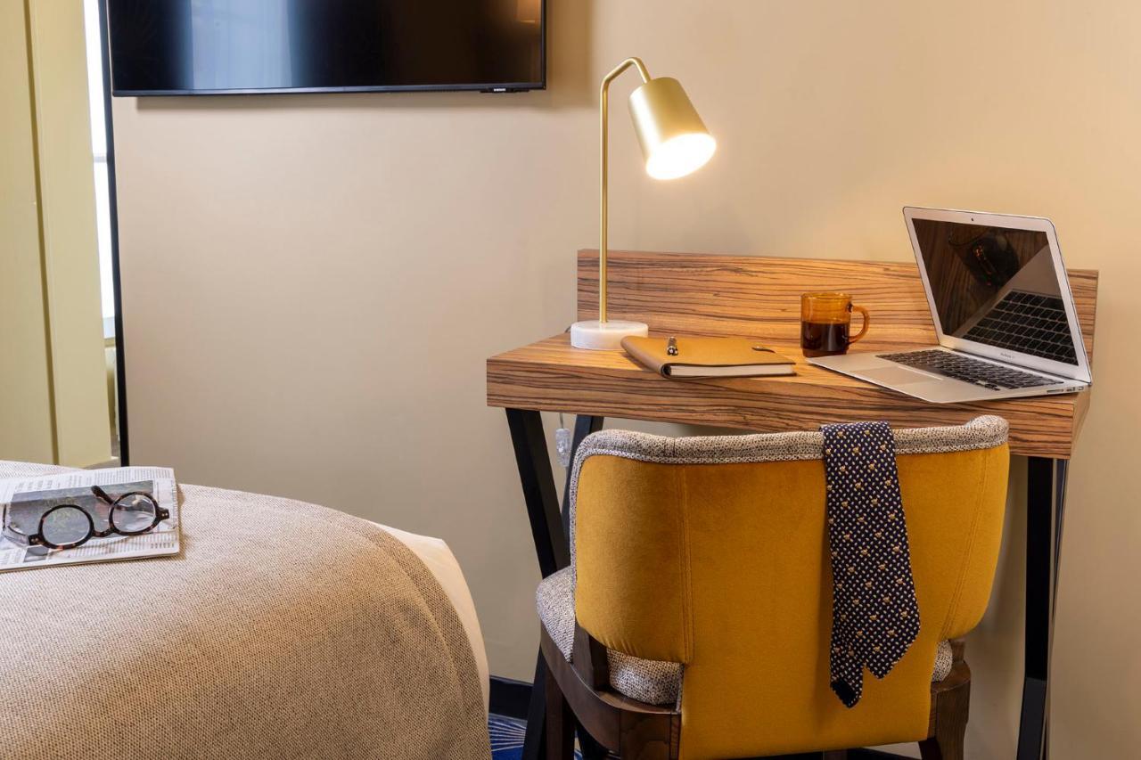 Le Rocroy 4* Paris