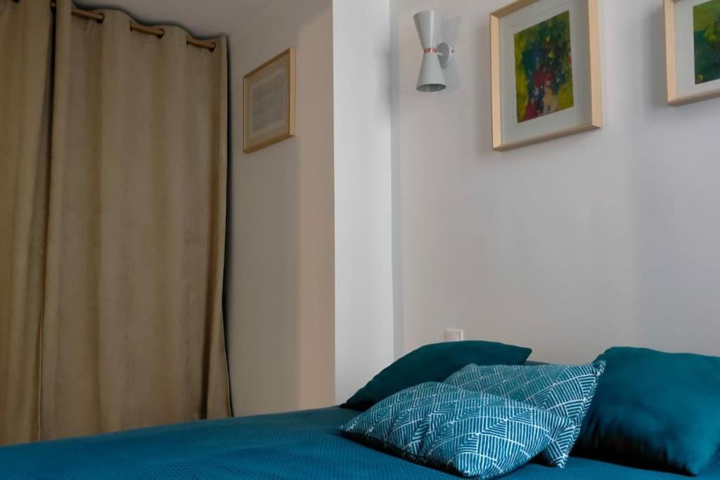 Apartment Superbe Haussmanien. 3 Chambres. *