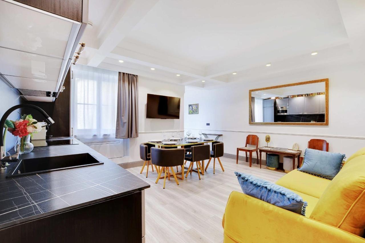 Appartement Magnifique - 2br - 6p - Place De L'etoile Paris