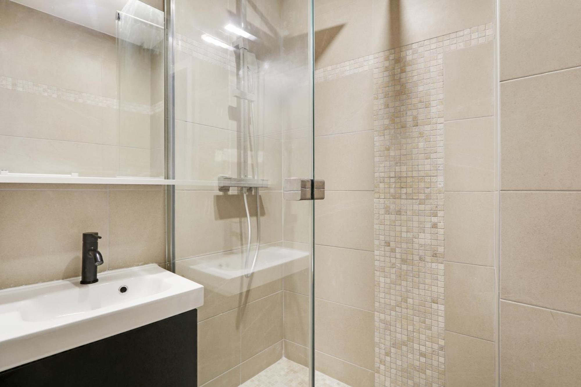 Pick A Flat's In Saint-lazare - Rue De Londres Apartment Paris