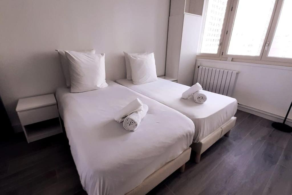 Spacious In Place Des Fetes * Paris