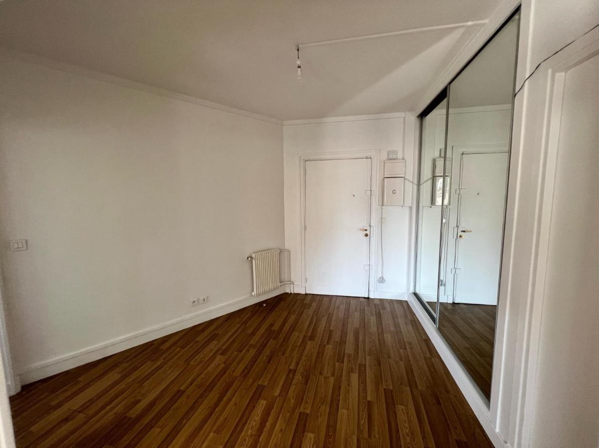 Grand Lumineux Proche Tour Effeil Appartement Paris