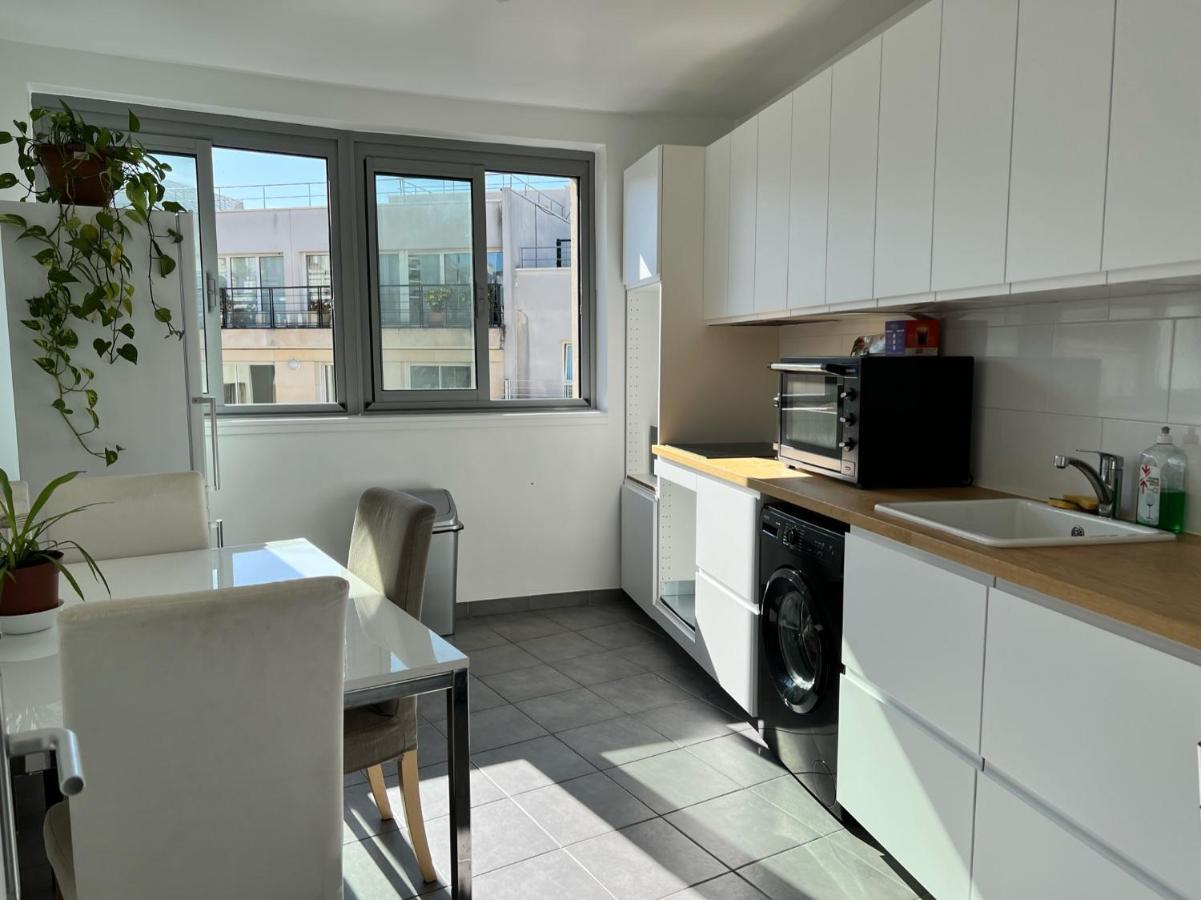 Appartement Grand Lumineux Proche Tour Effeil Paris