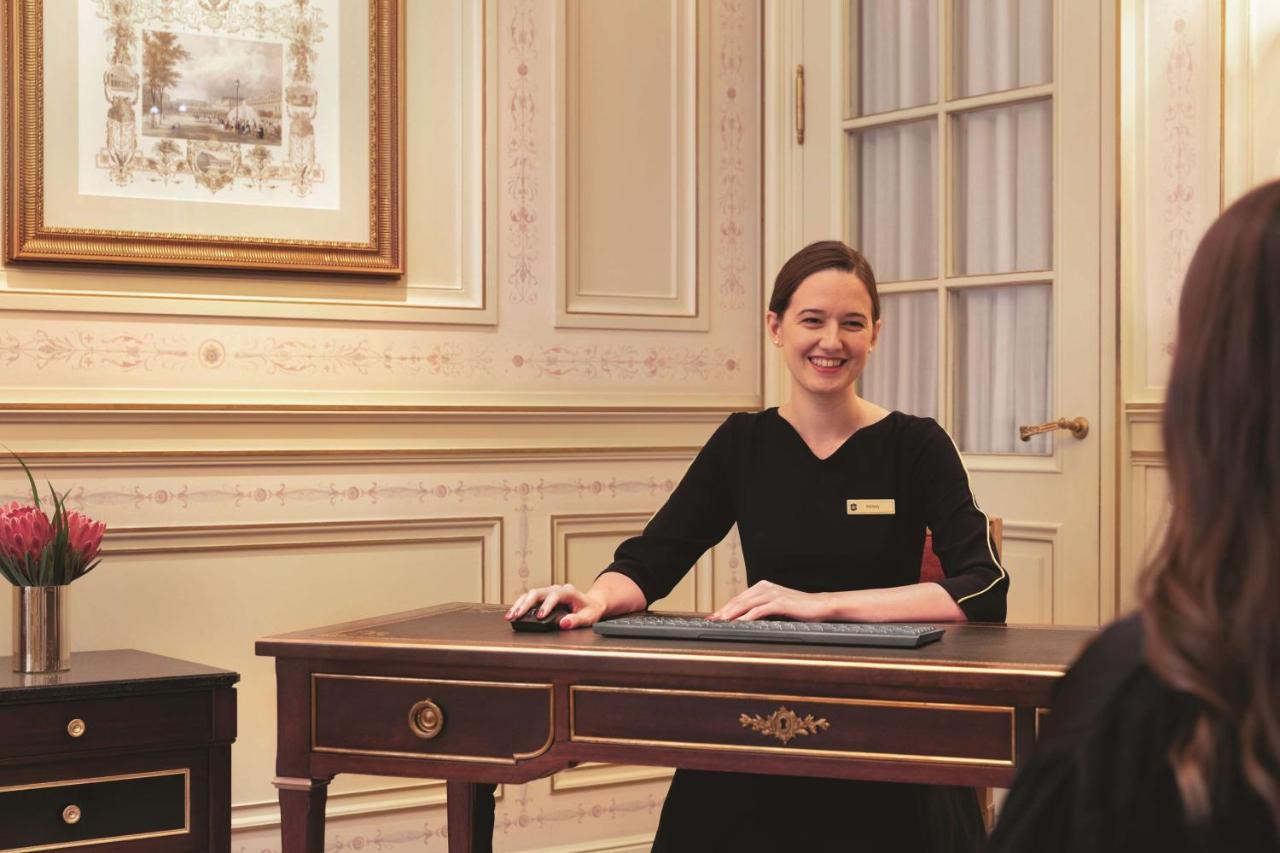 Shangri-la Hotel 5*