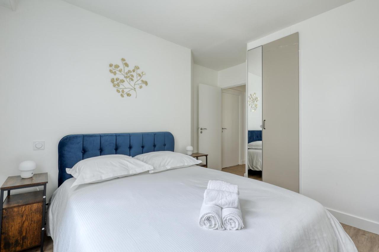 Branded New 4 Bdrs Flat - Huge Terrace - Prime Loc Apartment Paris