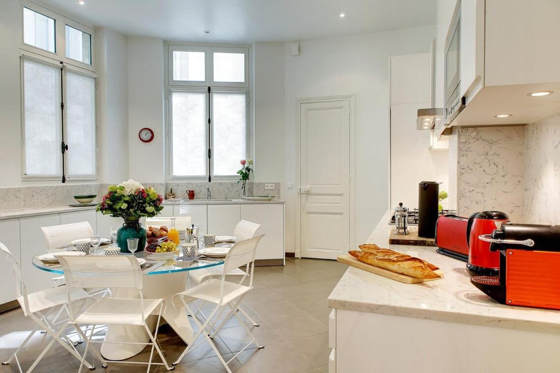 In A Great Location Close To The Eiffel Tower Apartment Paris