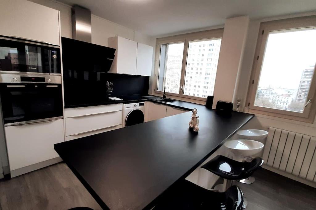 Spacious In Place Des Fetes Apartment