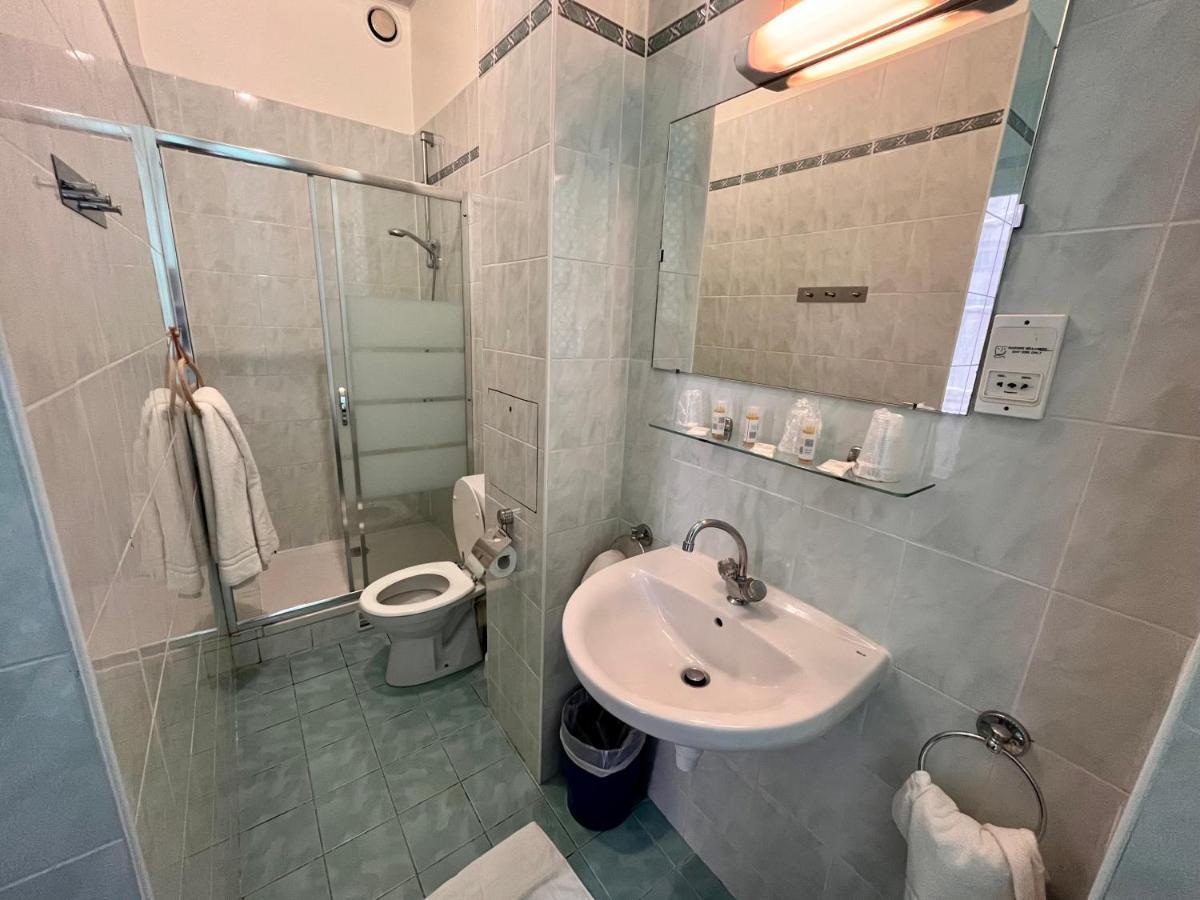 Tiquetonne Hotel *