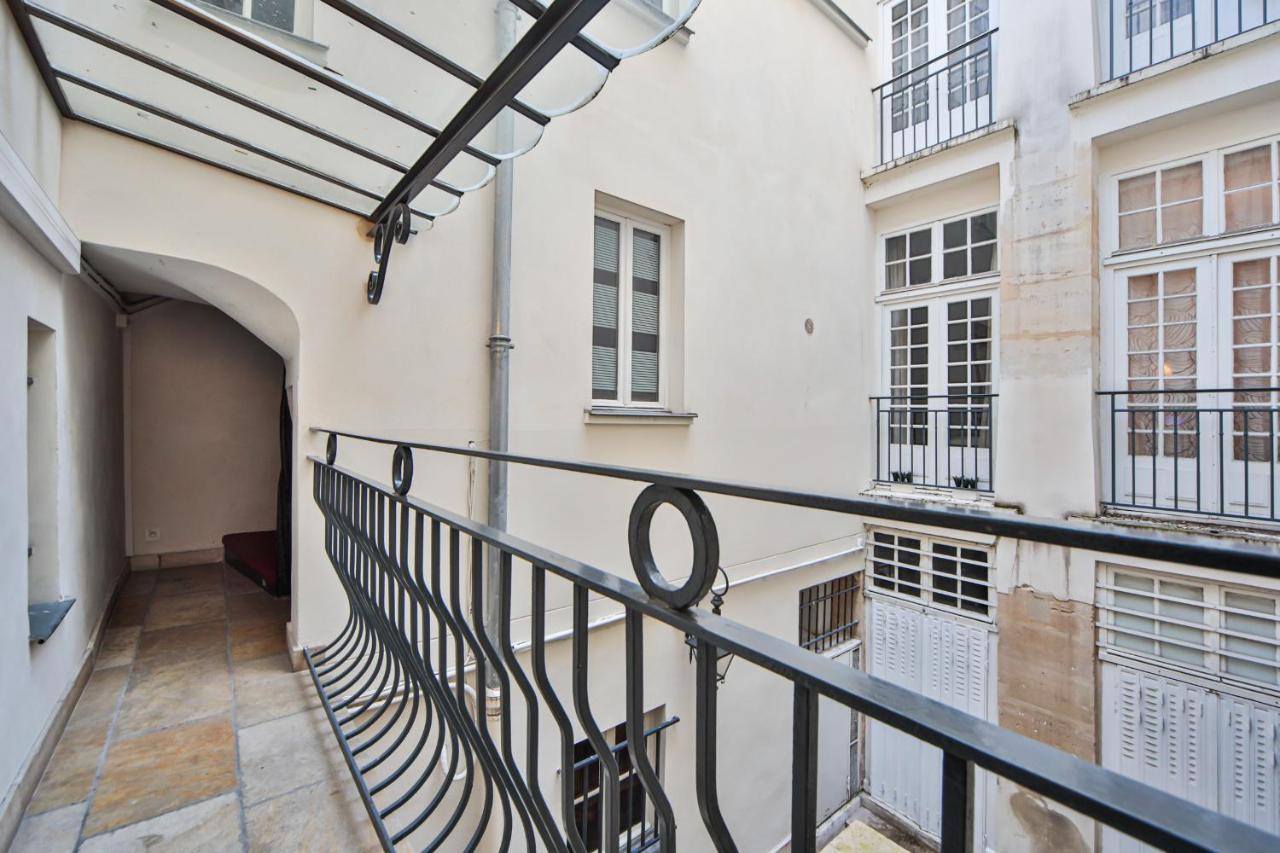 Studio 2pers#saint Germain#musee Du Louvre * Paris