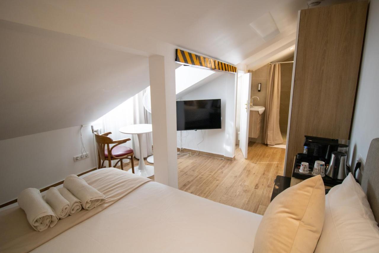 Hotel Les Rebelles