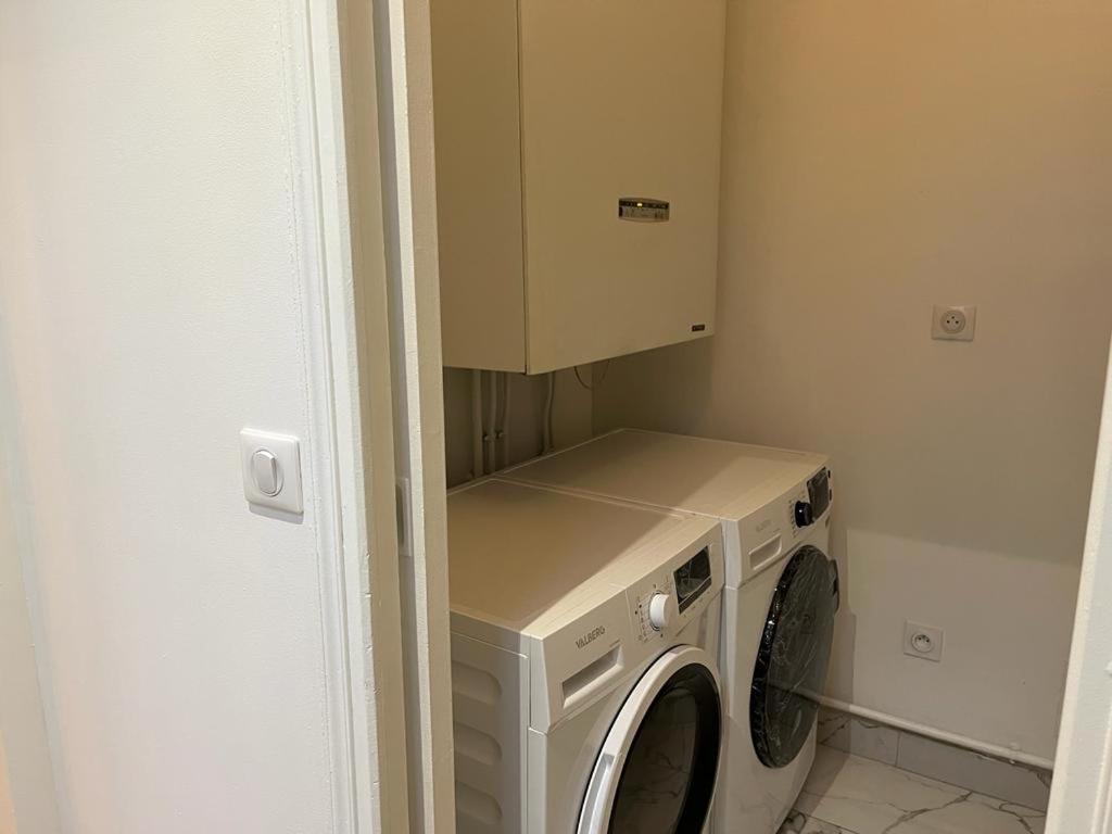 Superb Large And New 4bds Flat - Heart Of 10 Paris