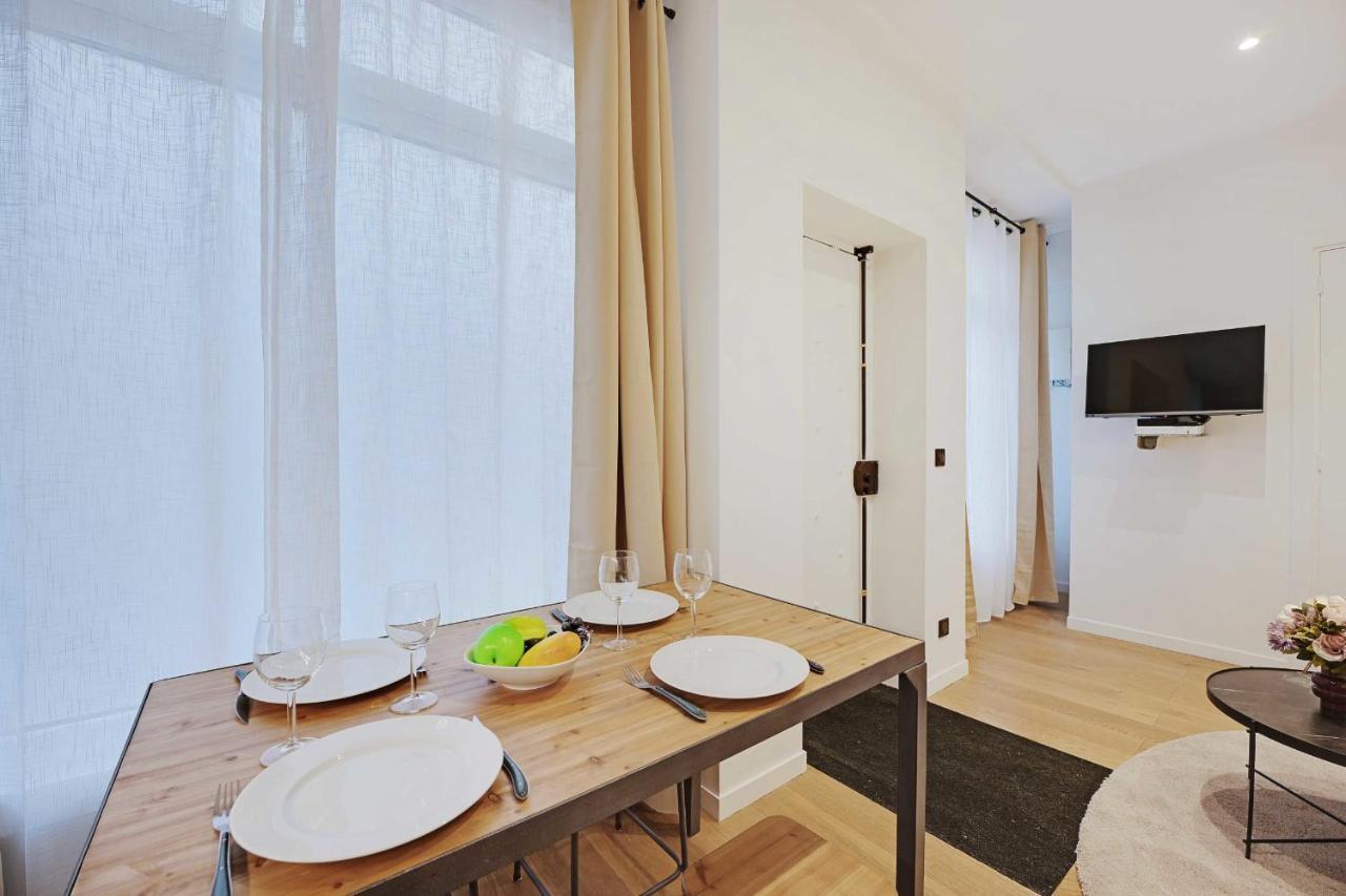 Lovely In The Heart Of The Grand Boulevards *