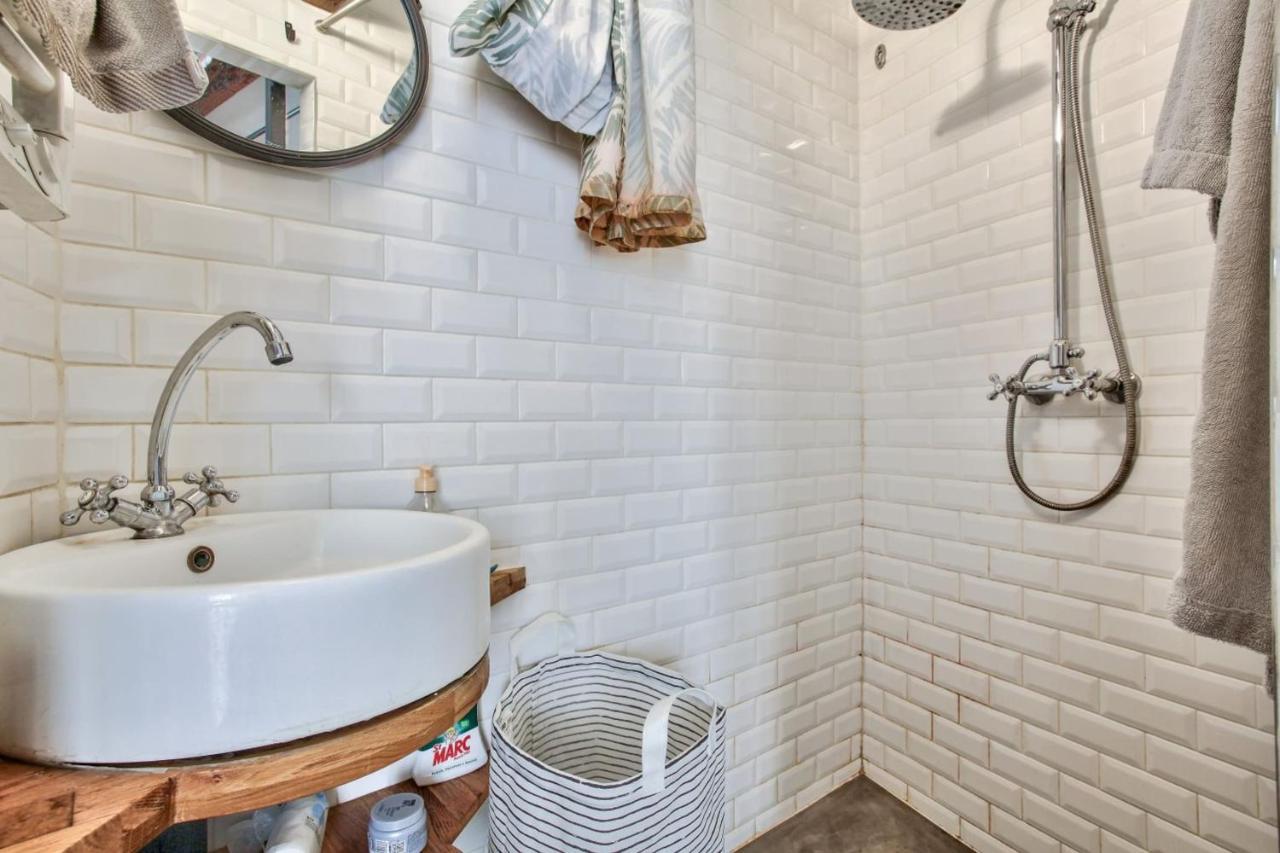 Apartment Pleasant Parisian Studio