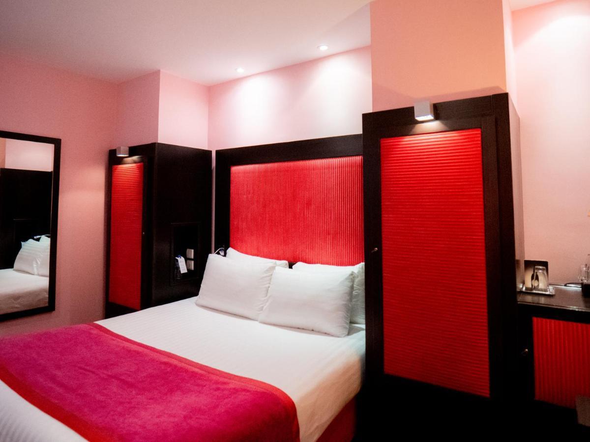 Hotel Courcelles Etoile 3*