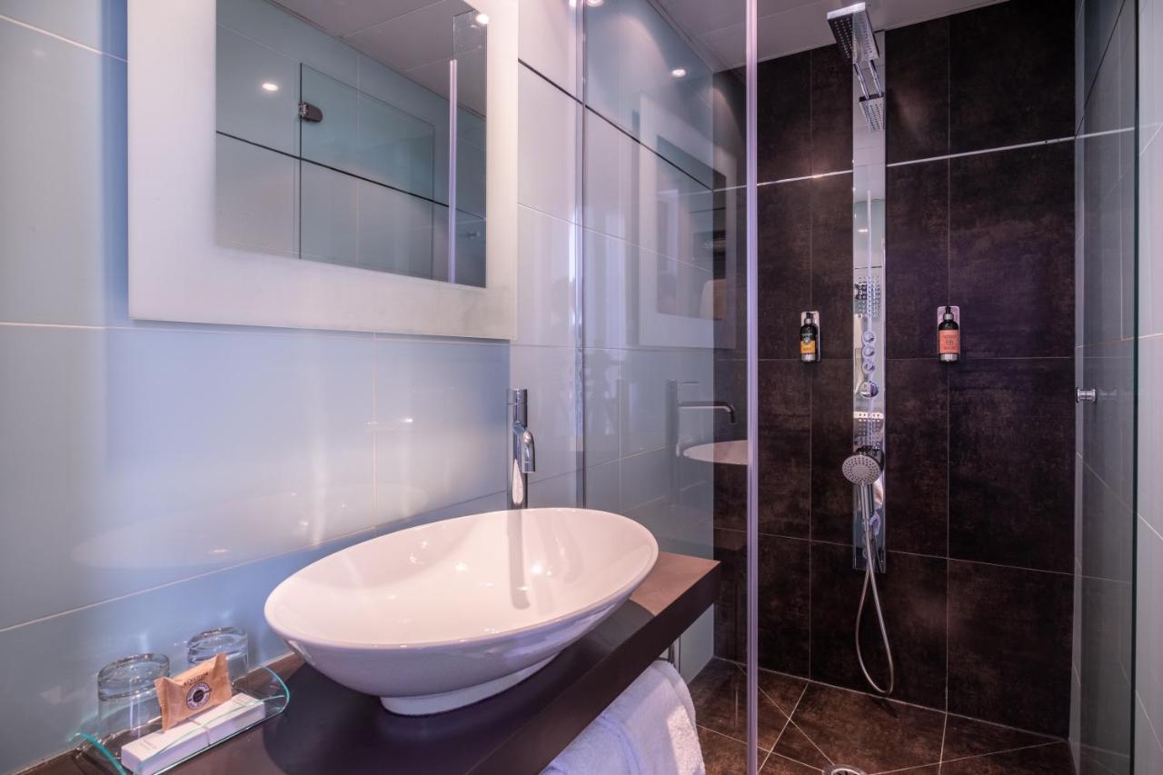 Courcelles Etoile 3* Paris