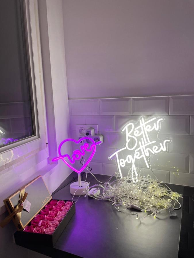 Netflix And Cosy Romantic * Paris