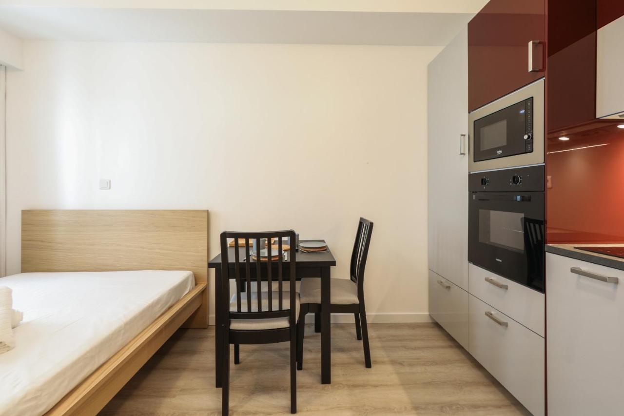Modern Studio In The Heart Of - Welkeys Apartment *