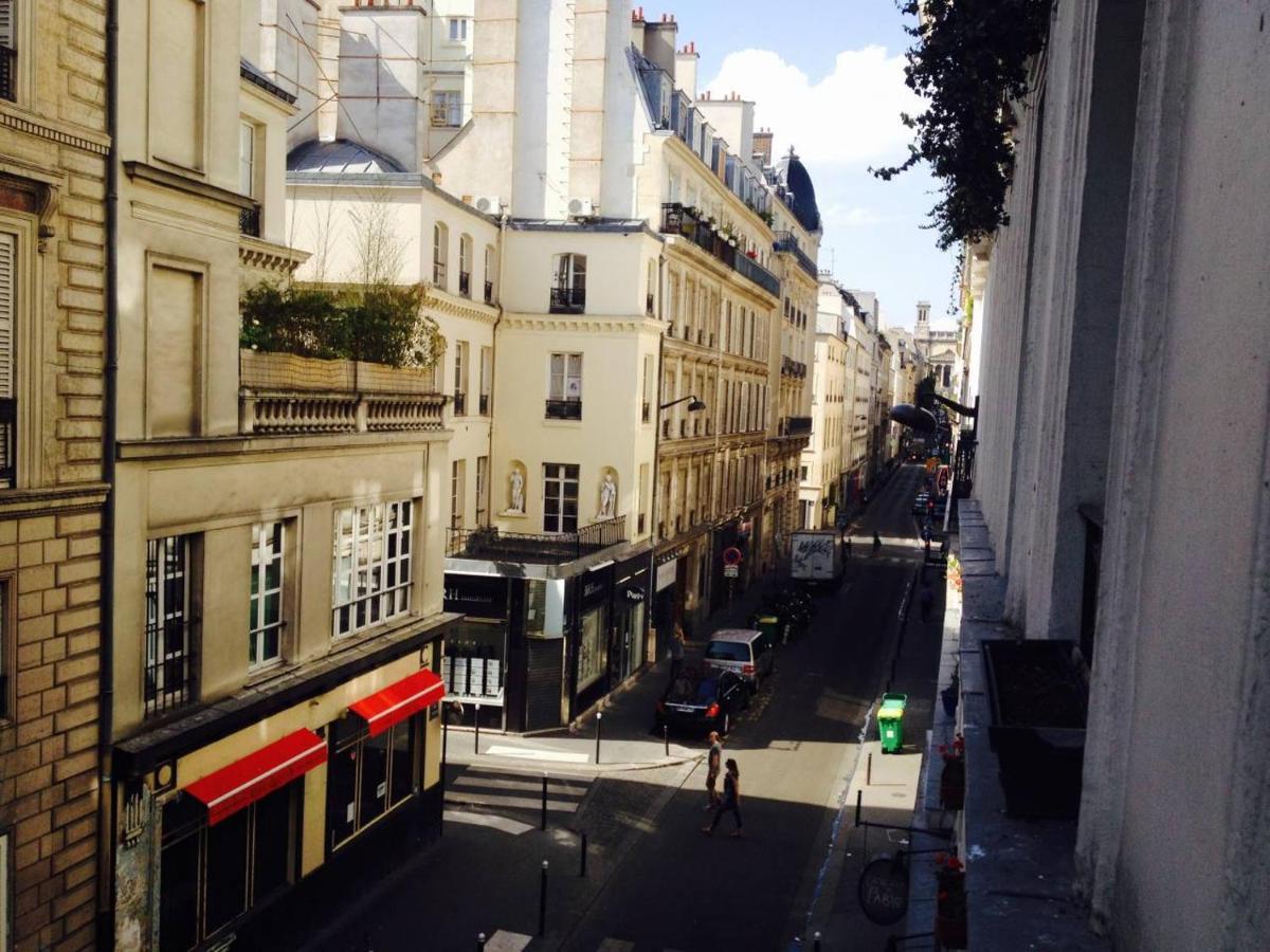 Romantic Close To Le Marais