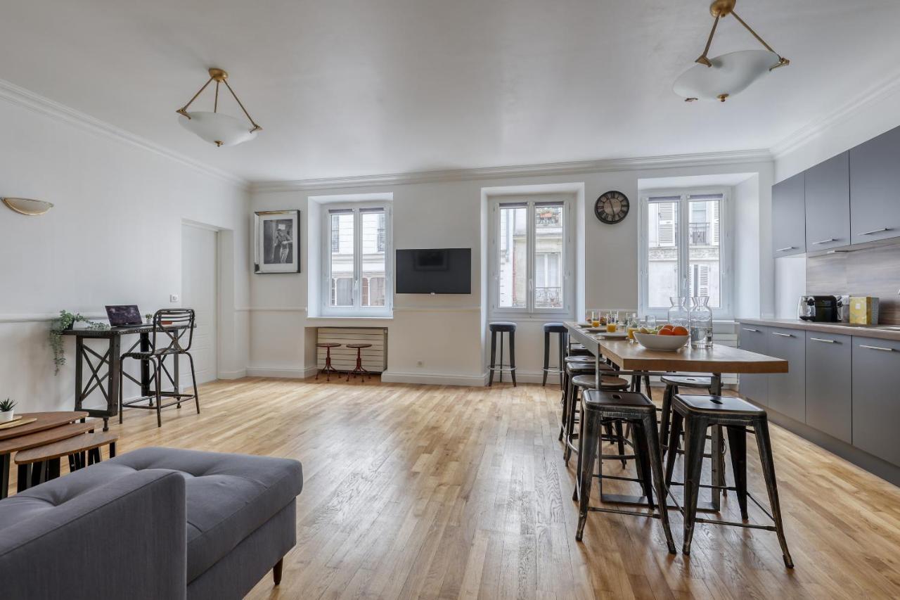 Superb Large And New 4bds Flat - Heart Of 10 Apartment *