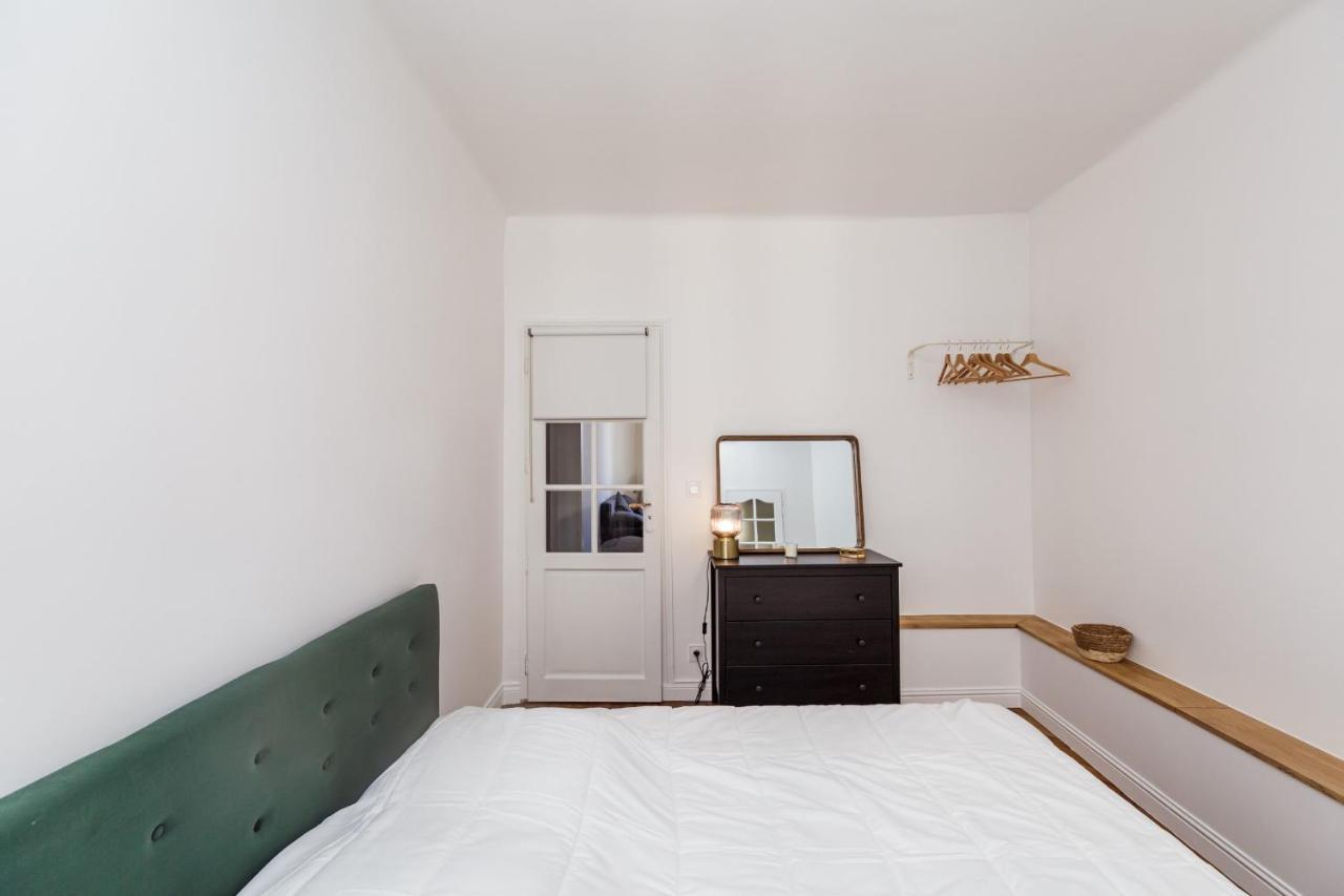 Nice 32 M Renovated And With Comfort In Apartment Paris