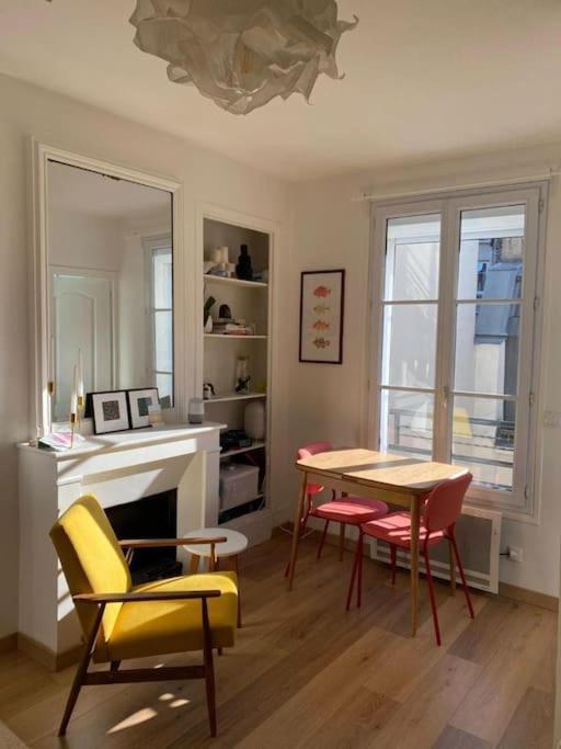 Modern W/ Tour Eiffel View In The 7th Apartment Paris