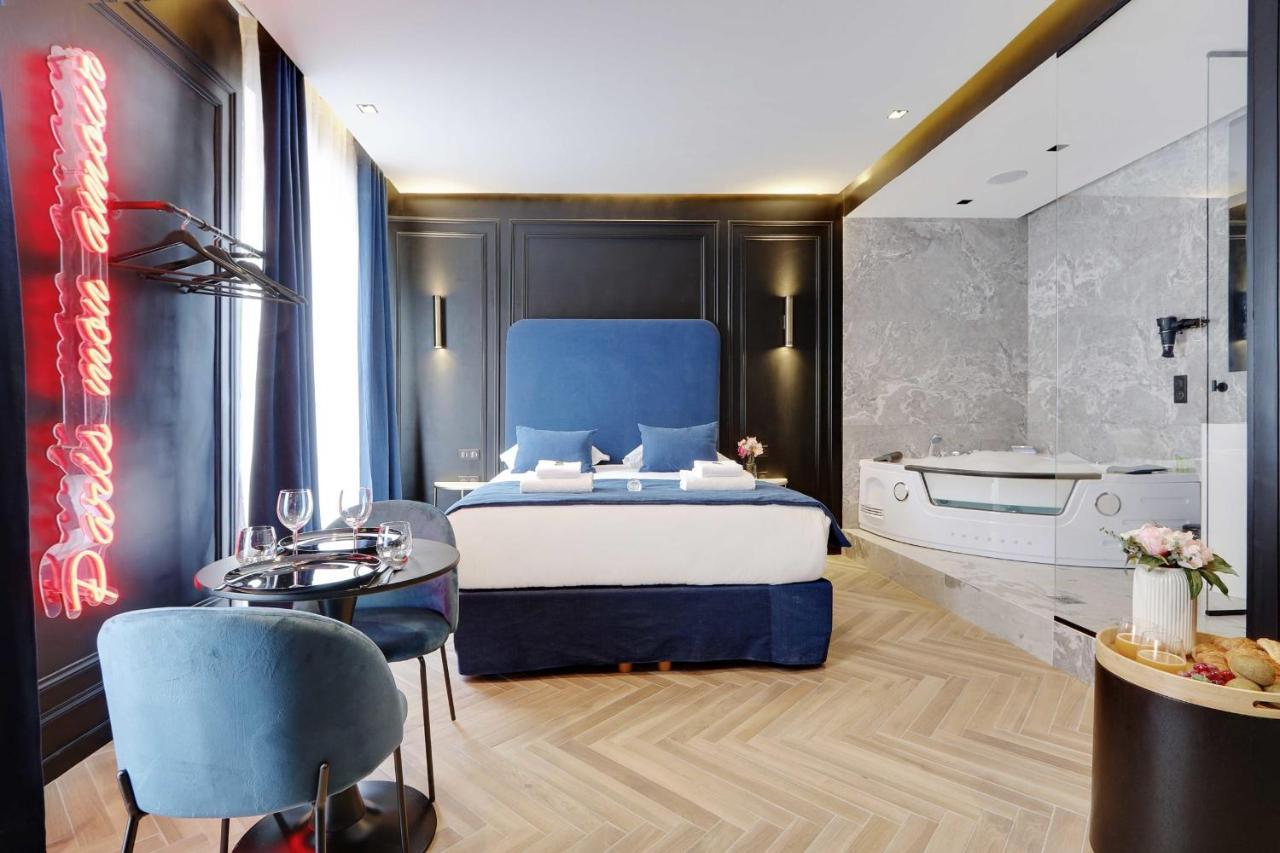 Couples Getaway Unit With Jacuzzi - Center Paris