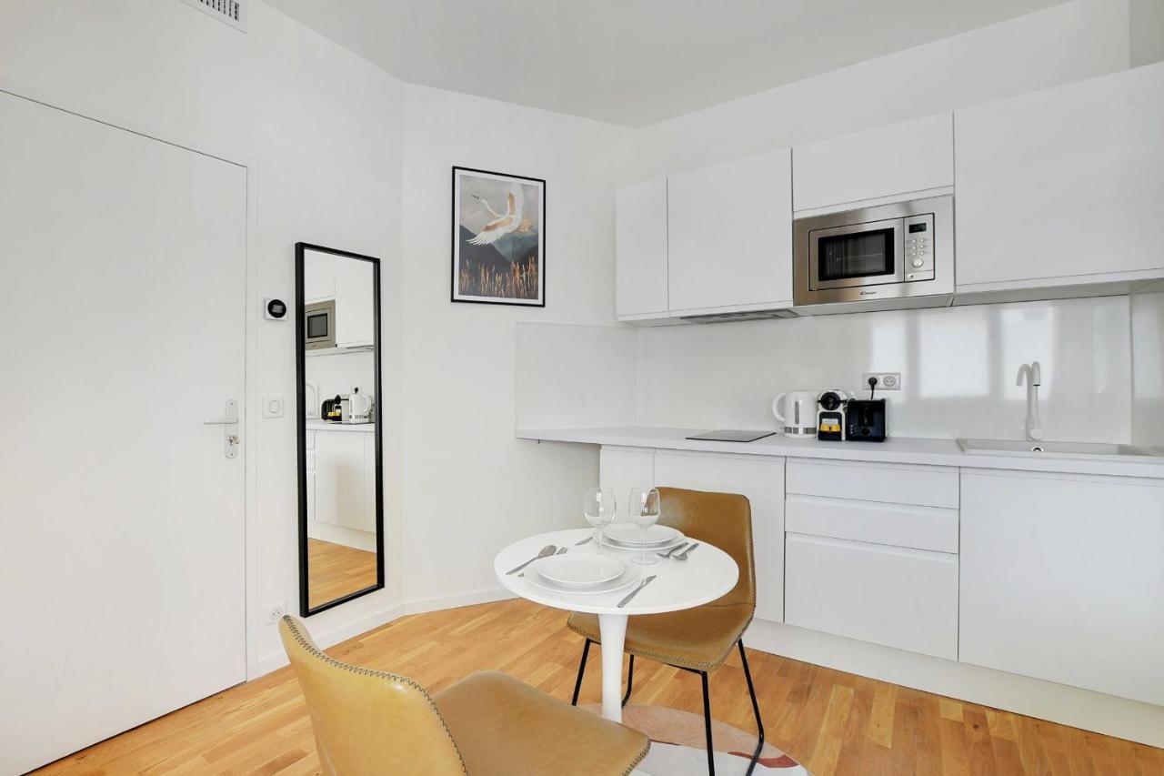 Amazing Apartment-2p-sacre Coeur-poissonniers-1 Appartement