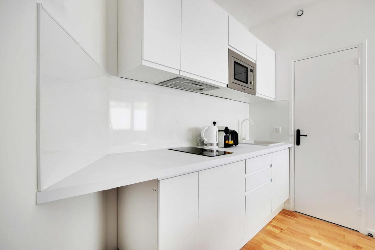 Amazing Apartment-2p-sacre Coeur-poissonniers-1 * Paris