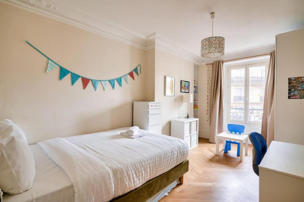 Apartment Superbe A 2 Min A Pied De La Station De Metro