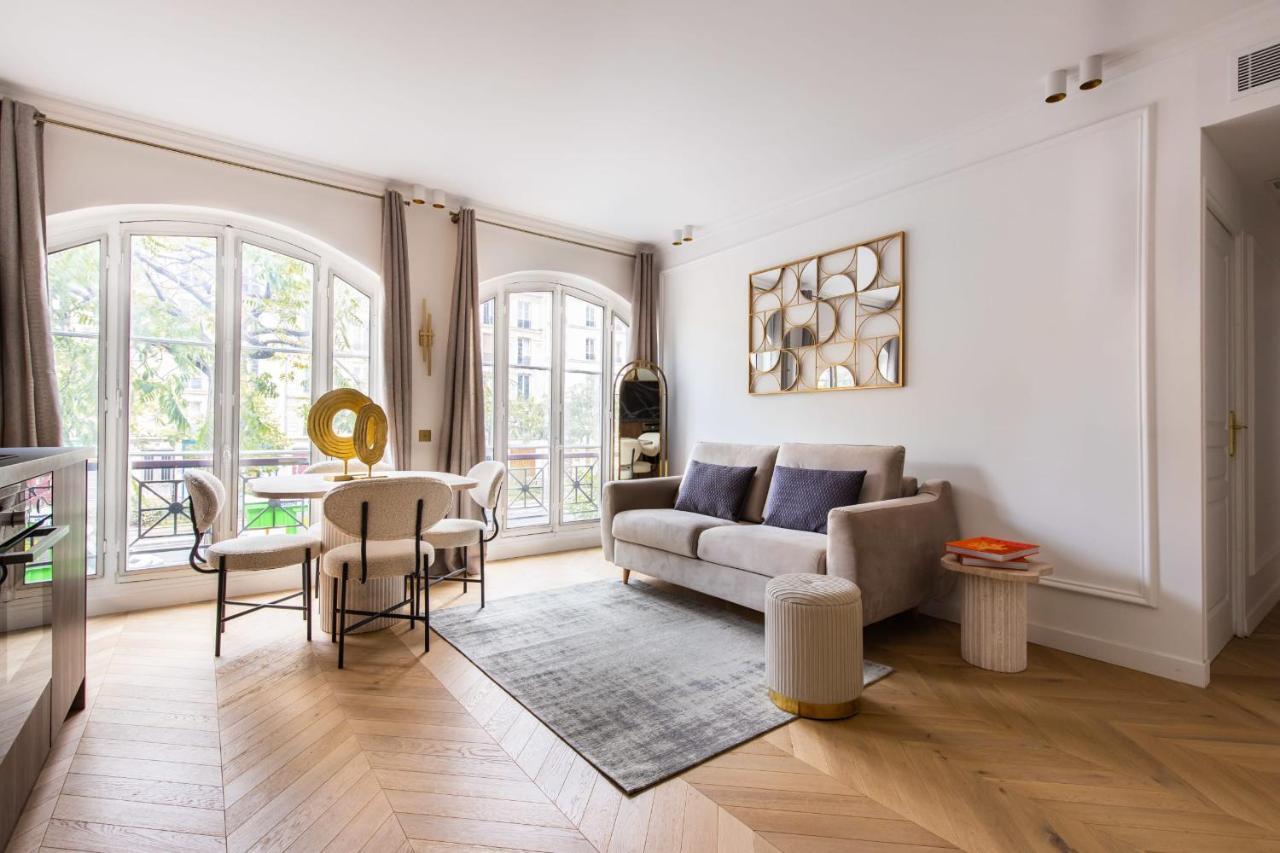 Apartment Charming Apartment-2br6p- Place De La Nation *
