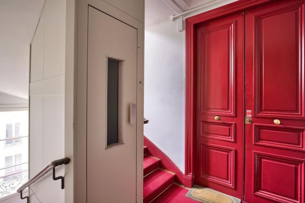 Superbe A 2 Min A Pied De La Station De Metro Appartement *