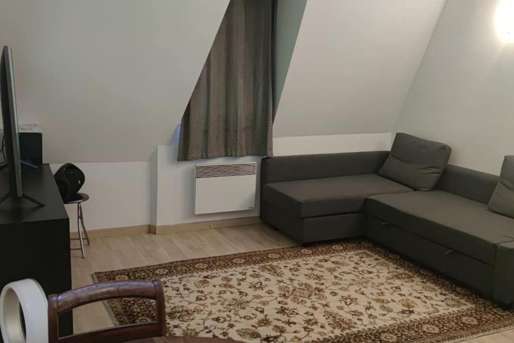 Apartment Cosy Ternes Near Palais De Congres *