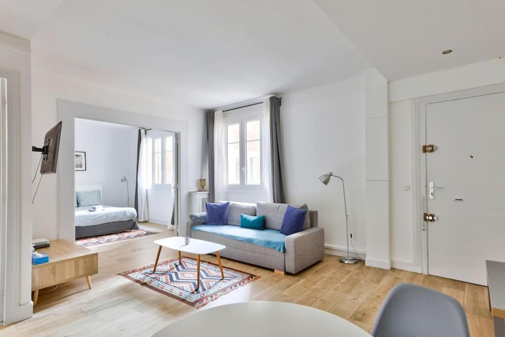 Renovated Modern 1 Bedroom Porte Maillot * Paris