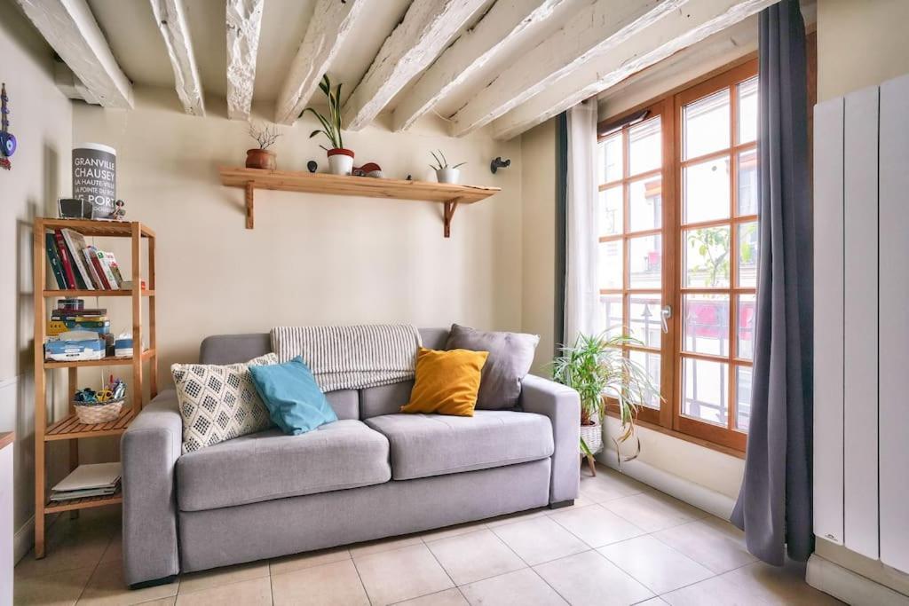 Superb 2 Bedroom Flat In Le Marais Neighborhood Apartment *