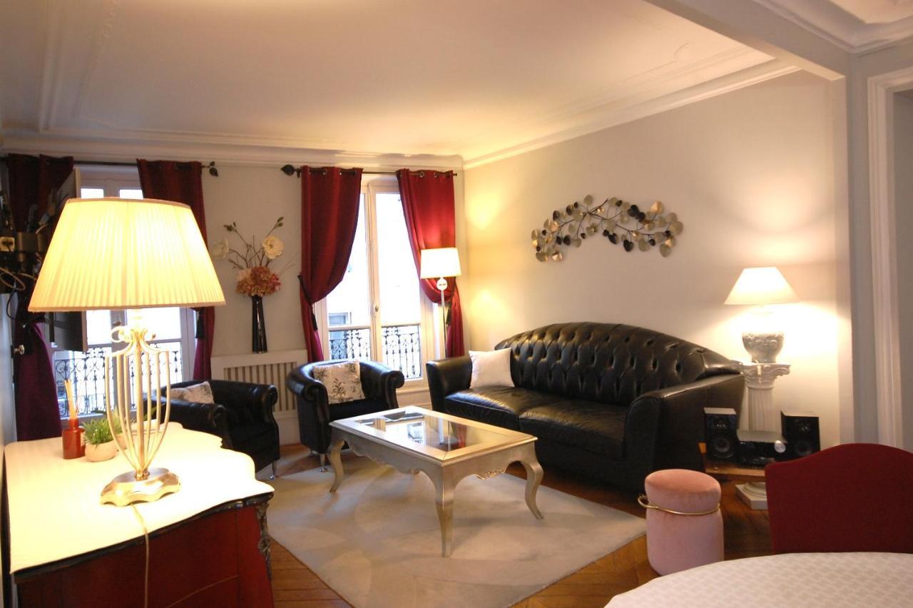 Apartment Two-Bedroom Apartment Champs-Elysees Paris