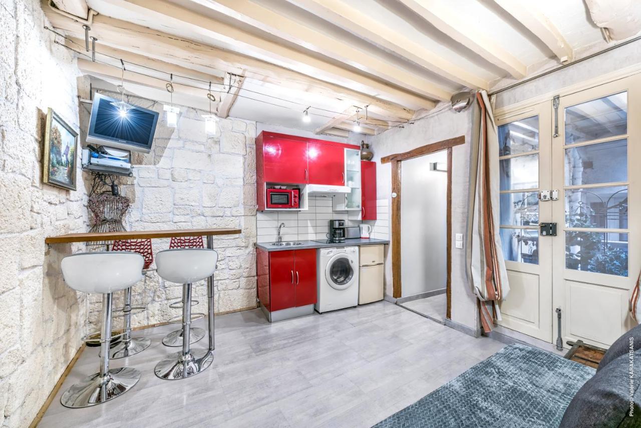Apartment Victoires Louvre By B'your Paris