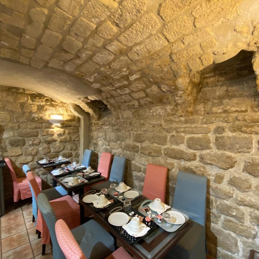 Austin's Saint Lazare 3*