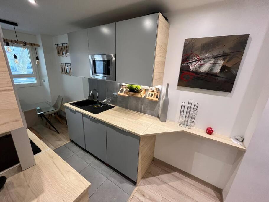 Apartment Beautiful At 5min From The Eiffel Tower *