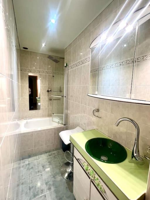 Incroyable Parisien - Batignolles Apartment Paris