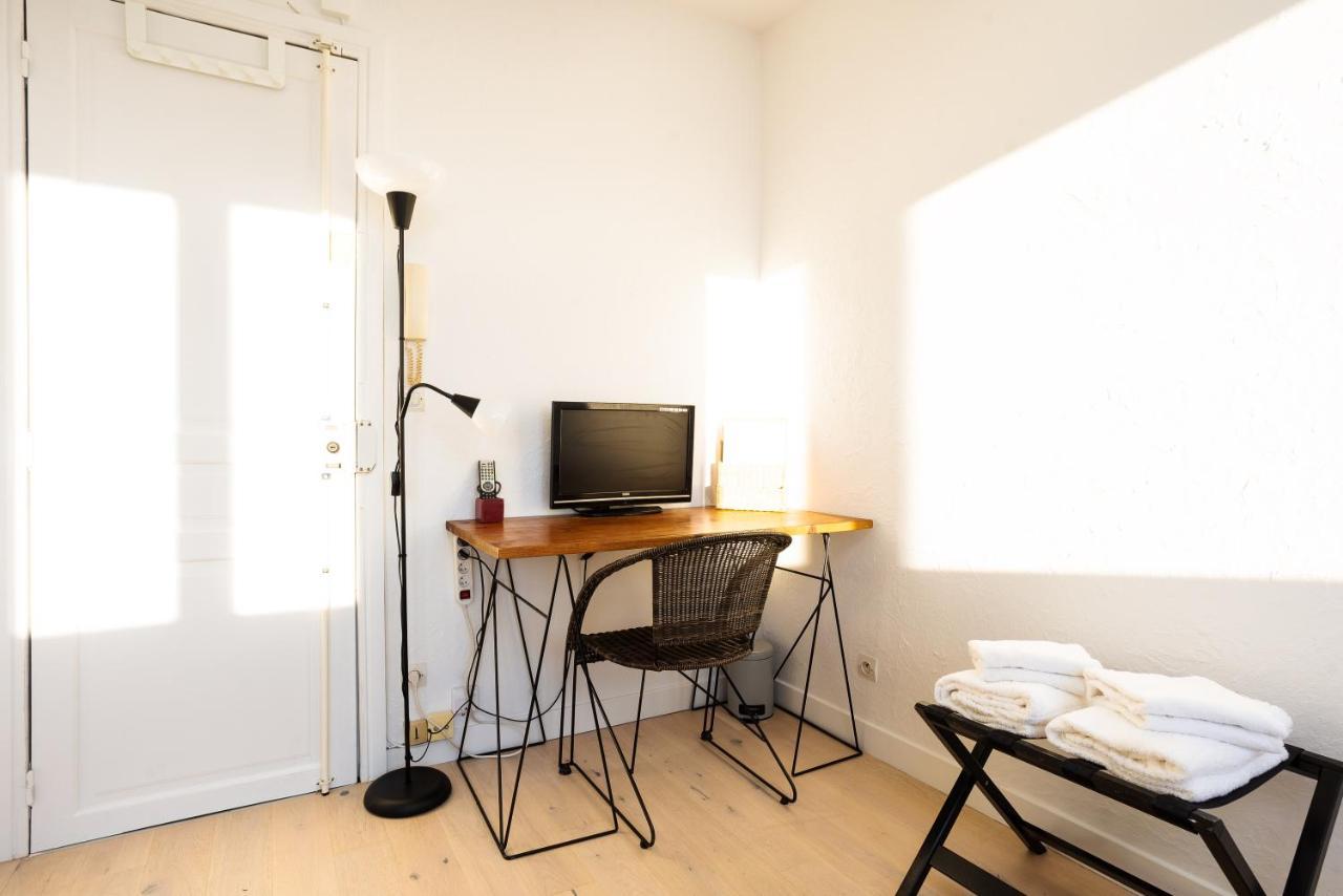 Apartment New & Discounted Studio In The Latin Quarter!
